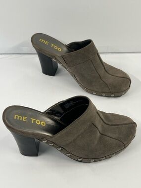 ME TOO Women’s Size 9 Leather Heeled Clogs
